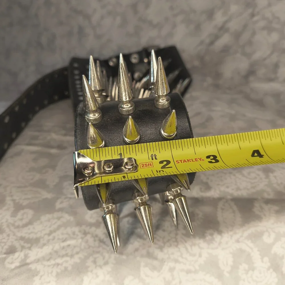 Handmade leather 2.5" with 3 row 1" spike Metal Devastation custom guitar strap - Picture 7 of 11
